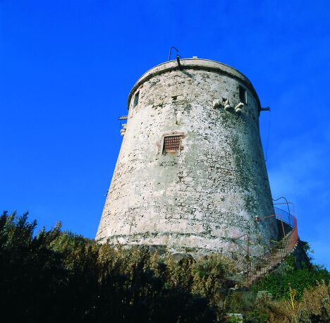 Pula, Torre Coltellazzo o Torre di Sant'Efisio