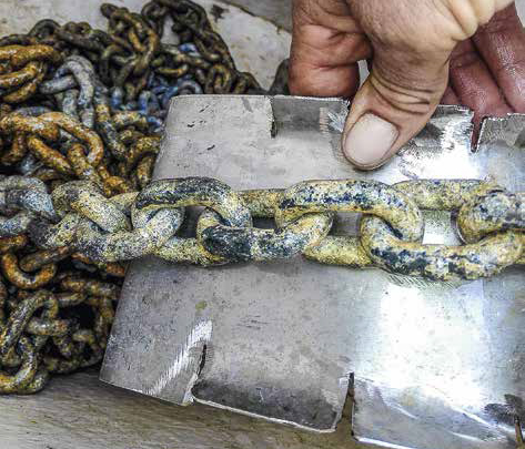 distribuire l'ancora in un pozzetto poco profondo