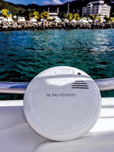 allarme fumo per la barca