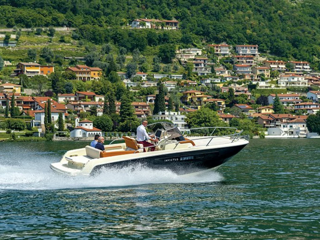 Invictus Yachts 250 CX