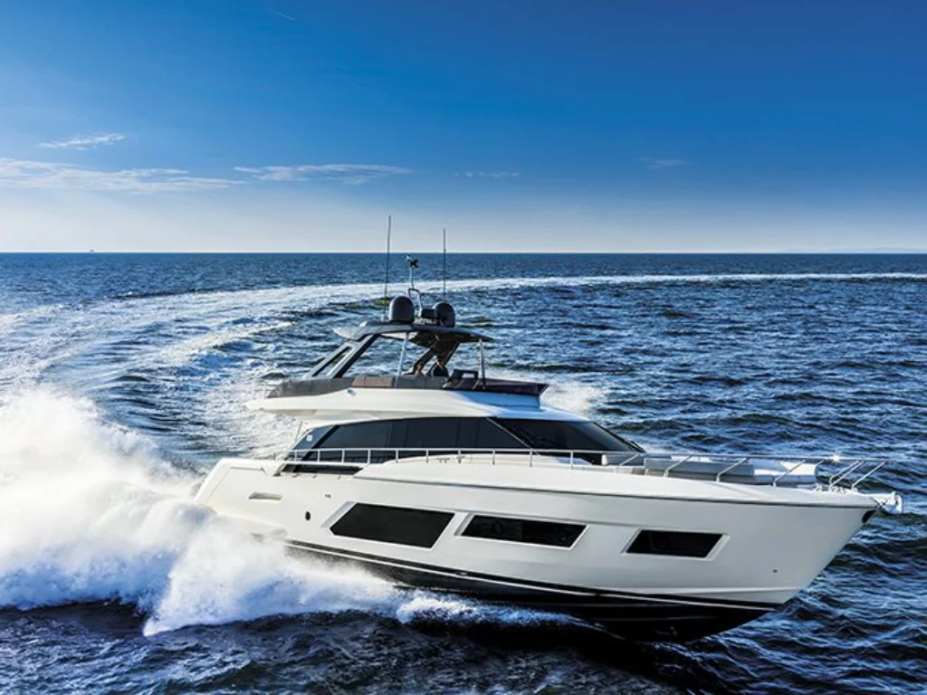 Ferretti Yachts 670