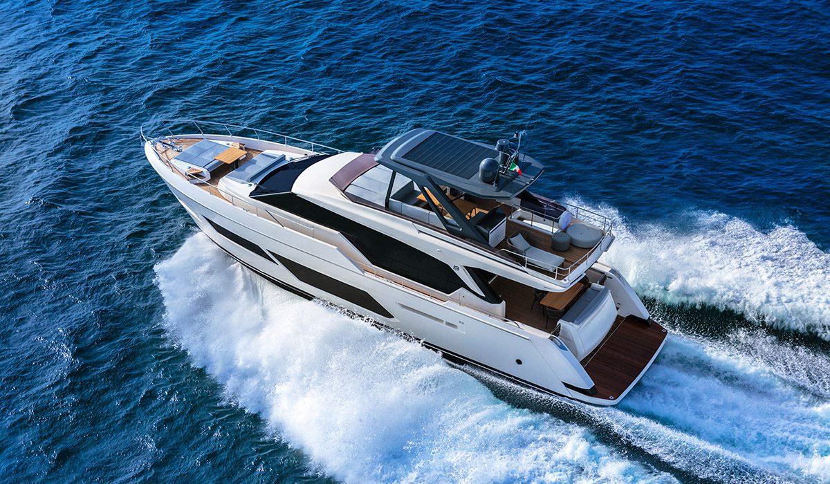 Ferretti 720