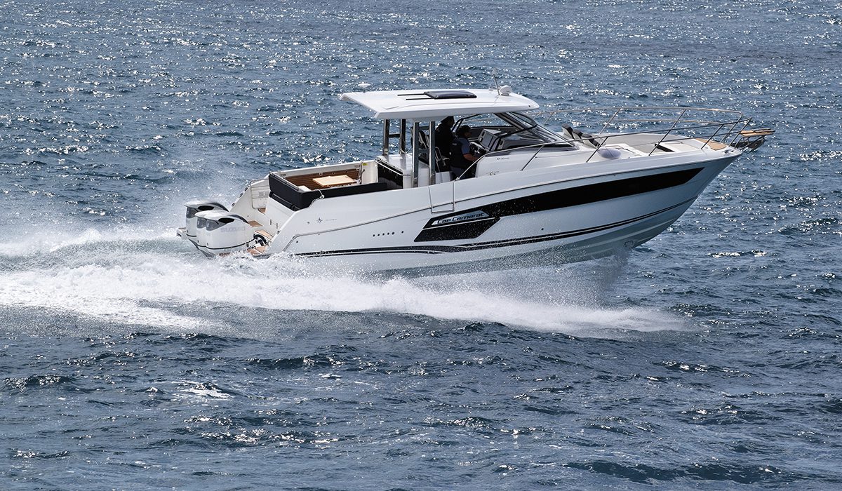 Jeanneu cap camarat 12.5 WA