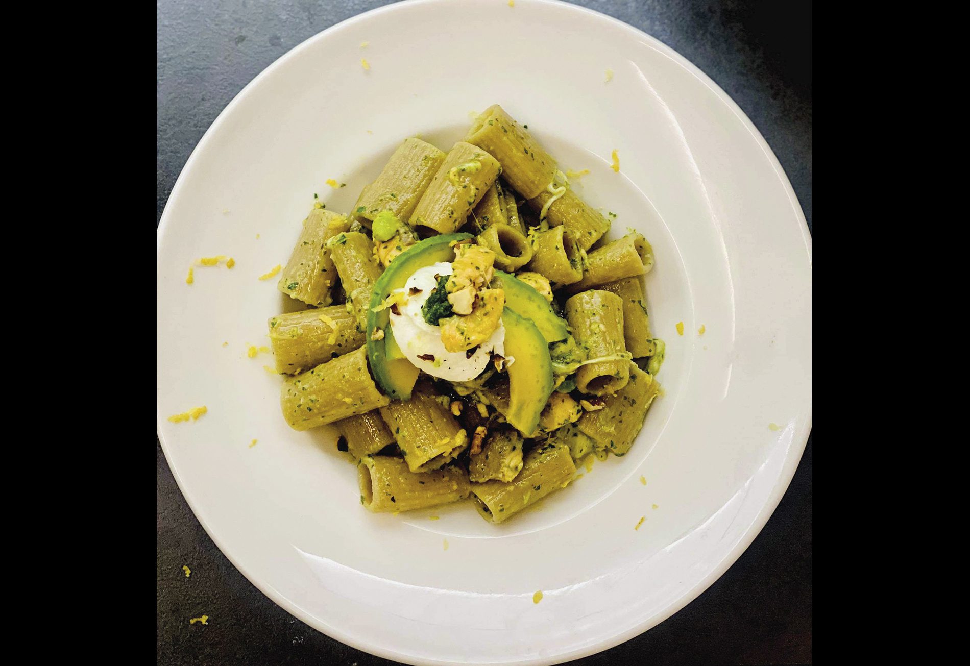 mezzemaniche-avocado-salmone_01