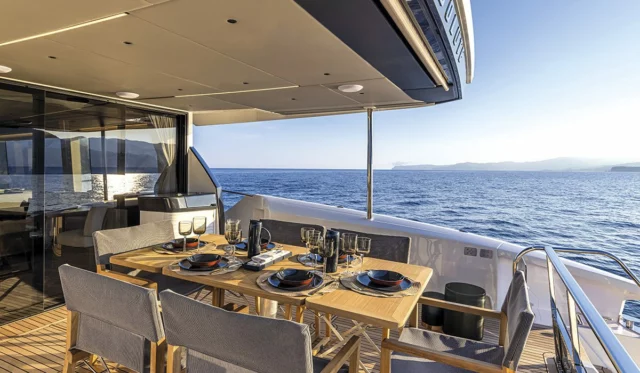 Absolute 60 Fly navetta