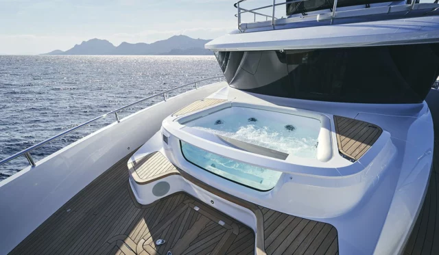 Princess Yachts X80