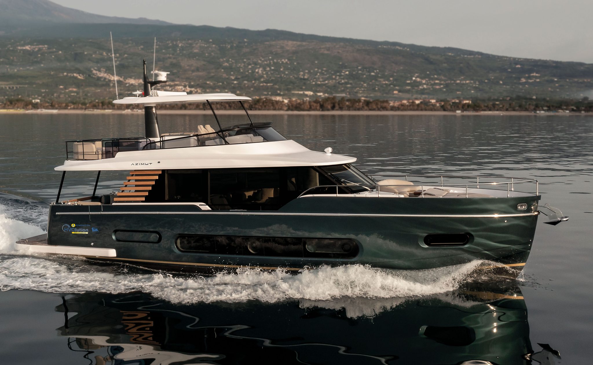 Azimut protagonista al Singapore Yachting Festival 2024 con il Magellano 60 e il Magellano Trideck