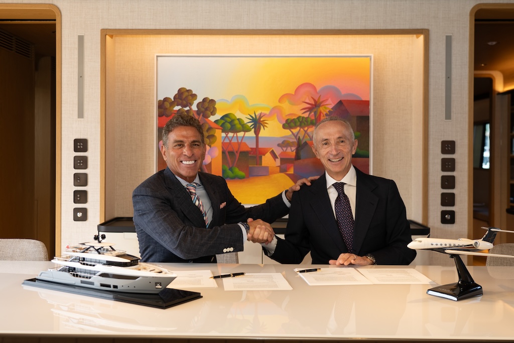 Esperienze di lusso senza paragoni: Ferretti Group e Flexjet uniscono mare e cielo con una partnership esclusiva.