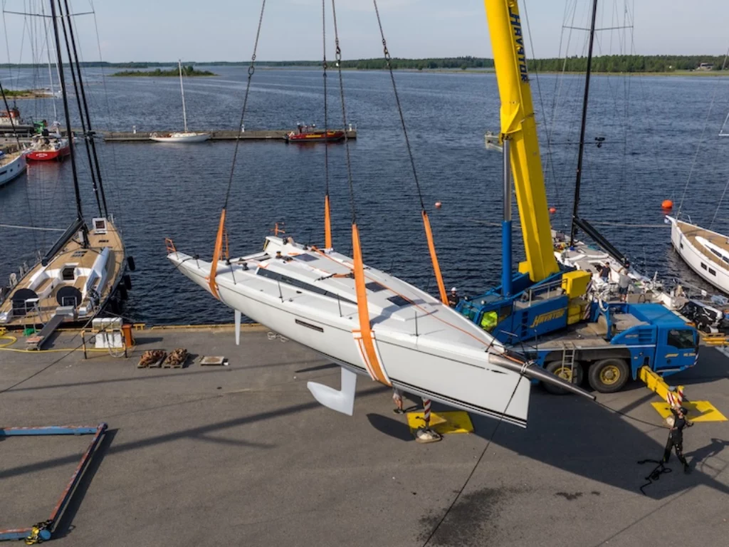 ClubSwan 43: Prestazioni e Lusso Nautico. Scopri la nuova frontiera della vela con il perfetto crossover di Nautor Swan.