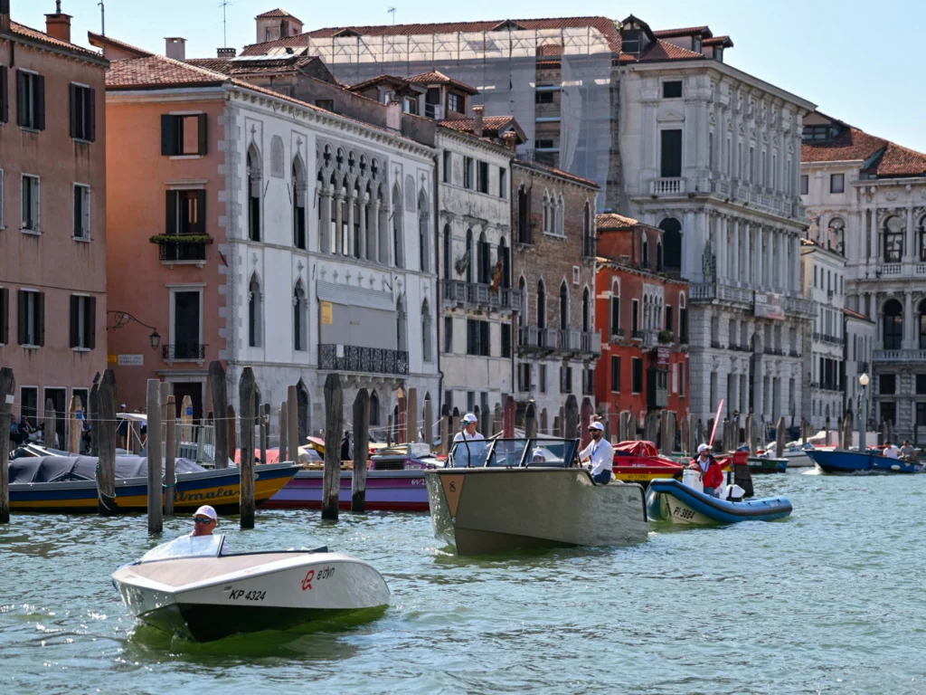 Scopri le ultime novità e eventi al Salone Nautico Venezia. Passione, innovazione e sostenibilità sulle banchine dell'Arsenale.