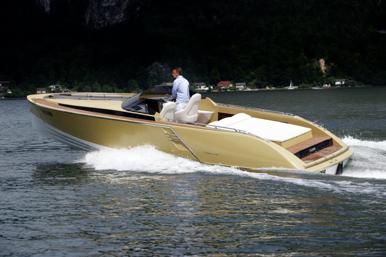 Cantiere Nautico Feltrinelli lancia "Frauscher da Collezione": celebrazione dei modelli storici del marchio.