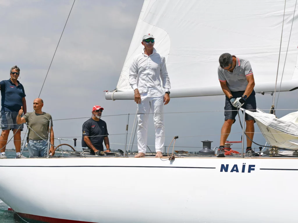 Naïf vince il Trofeo Principato di Monaco: record di vele d'epoca a Venezia. Spettacolo unico tra storia e sostenibilità.