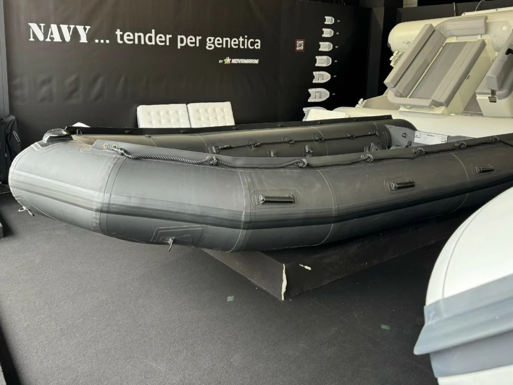 Scopri la nuova linea Navy by Novamarine al Salone Nautico di Genova 2024. Imbarcazioni elettriche innovative per il diporto.