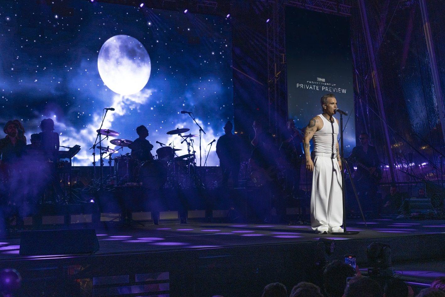 Ferretti Group svela 7 anteprime mondiali alla Private Preview 2024 a Monte Carlo, con Robbie Williams in concerto.