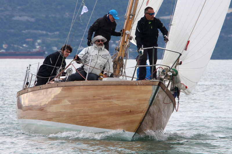 Scopri i vincitori e i dettagli dell'International Hannibal Classic 2024 a Monfalcone, una celebrazione della vela d'epoca e della sostenibilità ambientale.