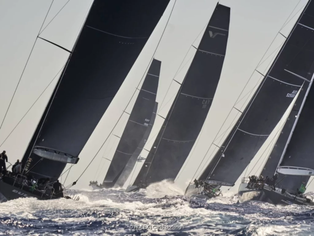 Inizia la 34ª Maxi Yacht Rolex Cup a Porto Cervo, con il debutto della nuova classe Rolex IMA Maxi 1 World Championship.