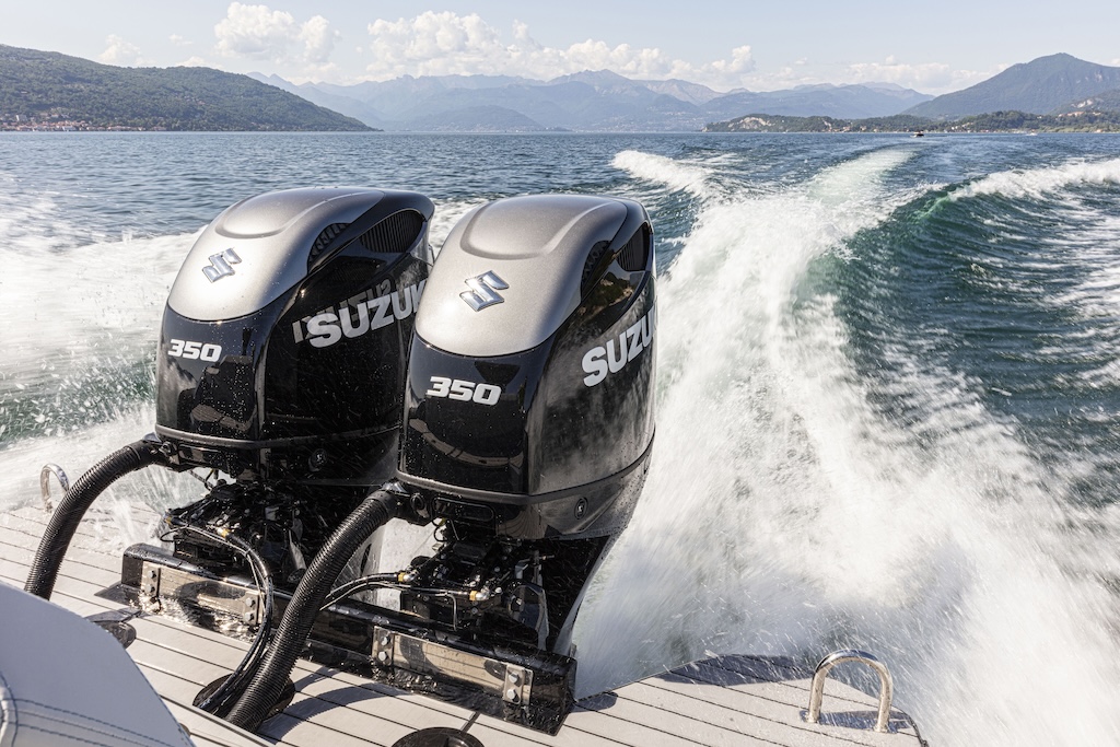Scopri i fuoribordo Suzuki al 64° Salone Nautico di Genova: innovazione, tecnologia e prove in acqua dal 19 al 24 settembre.
