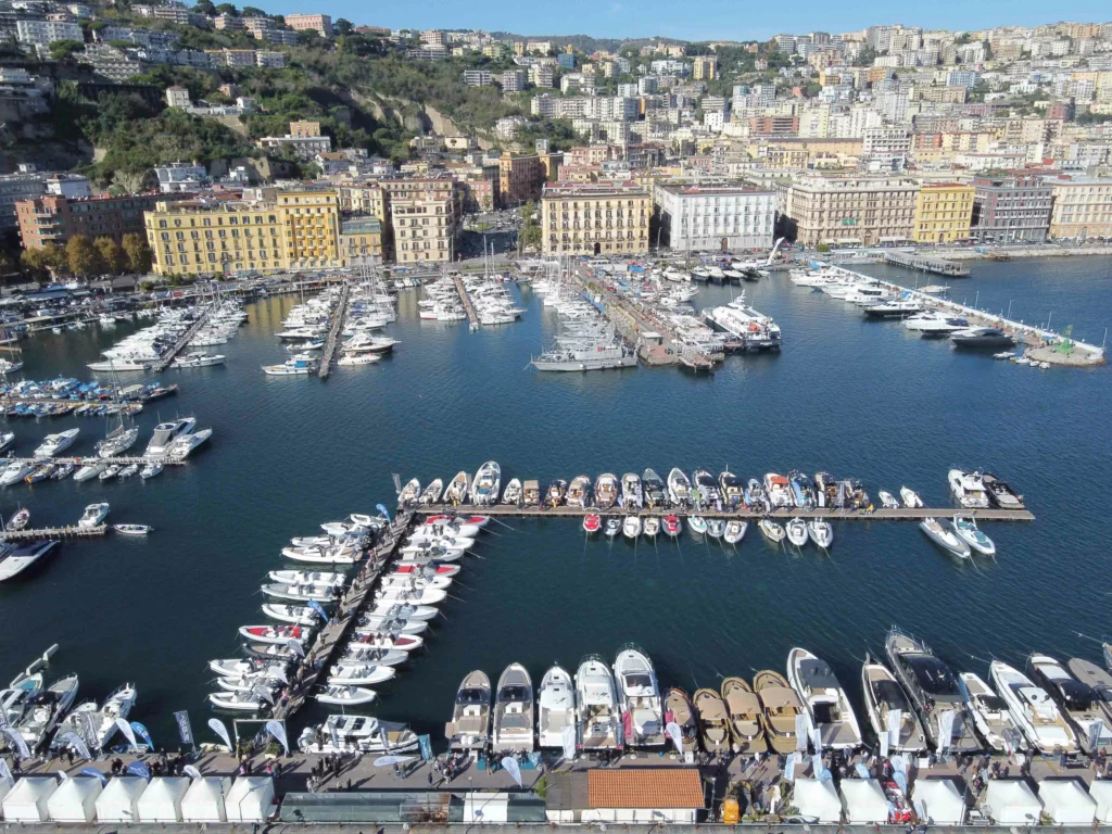 Navigare 2024 a Napoli: prova yacht e gommoni dei migliori brand nautici dal 9 al 17 novembre, ingresso gratuito.