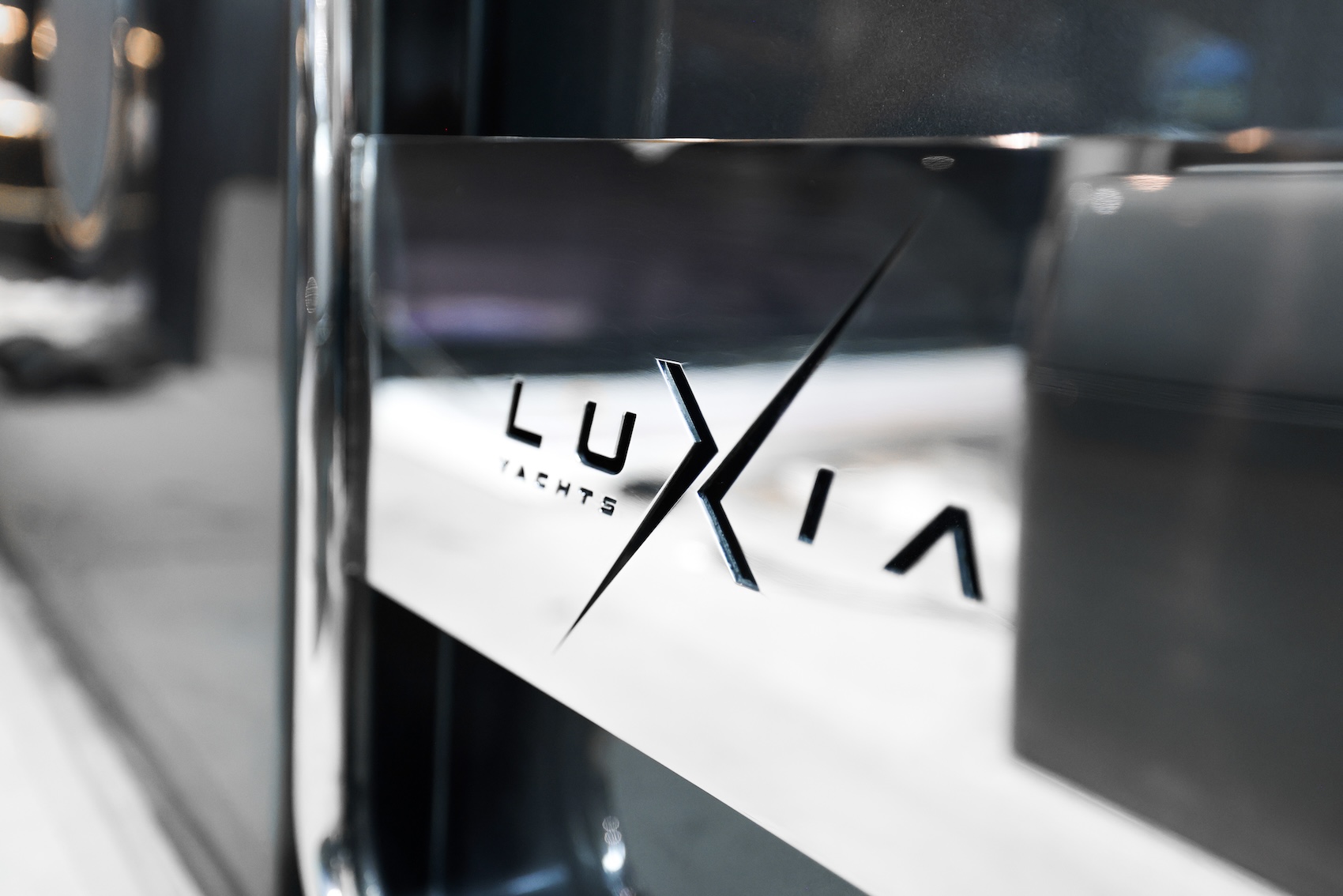 Luxia Yachts rivoluziona la nautica con 375 GTS e Monaco, combinando lusso, prestazioni e design d’eccellenza.