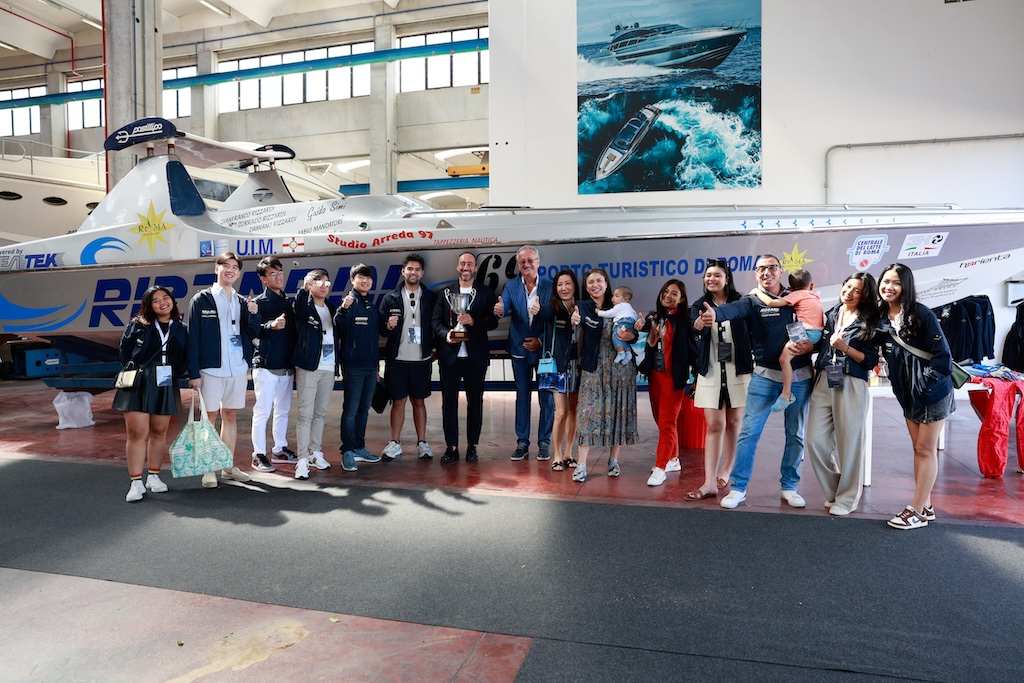 Rizzardi Yachts espande la sua presenza nel mercato asiatico grazie alla partnership con Yacht Sourcing e un tour esclusivo delle strutture italiane