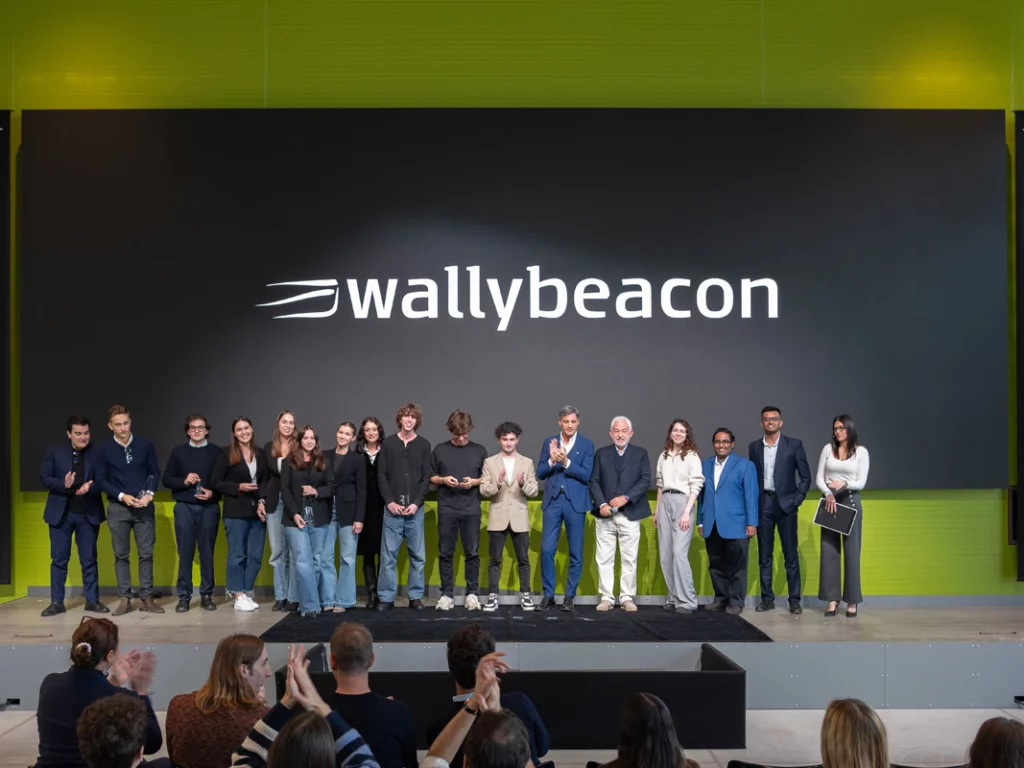 Scopri Wallybeacon 2024: l'evento che ha premiato i giovani innovatori con progetti in ambito design, beni personali, abitare innovativo e servizi intelligenti.