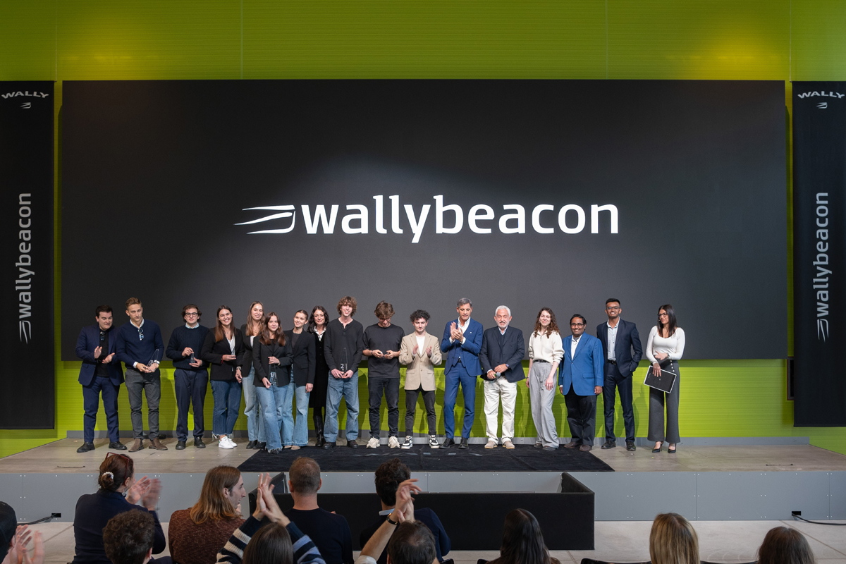 Scopri Wallybeacon 2024: l'evento che ha premiato i giovani innovatori con progetti in ambito design, beni personali, abitare innovativo e servizi intelligenti.