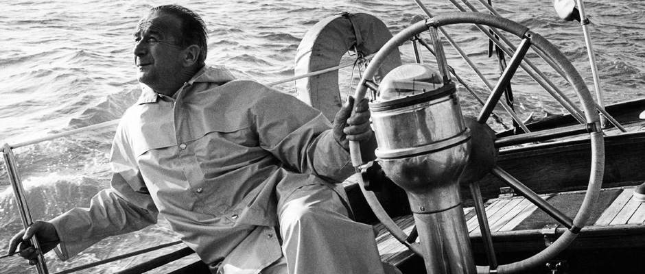 Mostra su Agostino Straulino a Napoli: celebrazione della sua eredità marinaresca e sportiva, dal 13 dicembre.