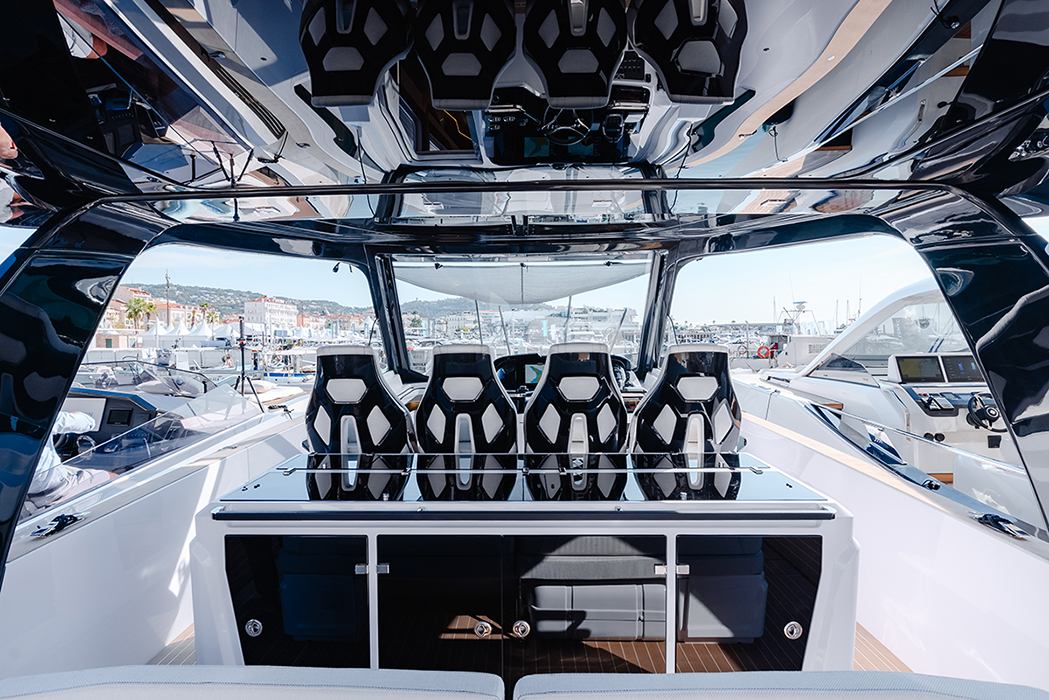 Level Yachts 43ST