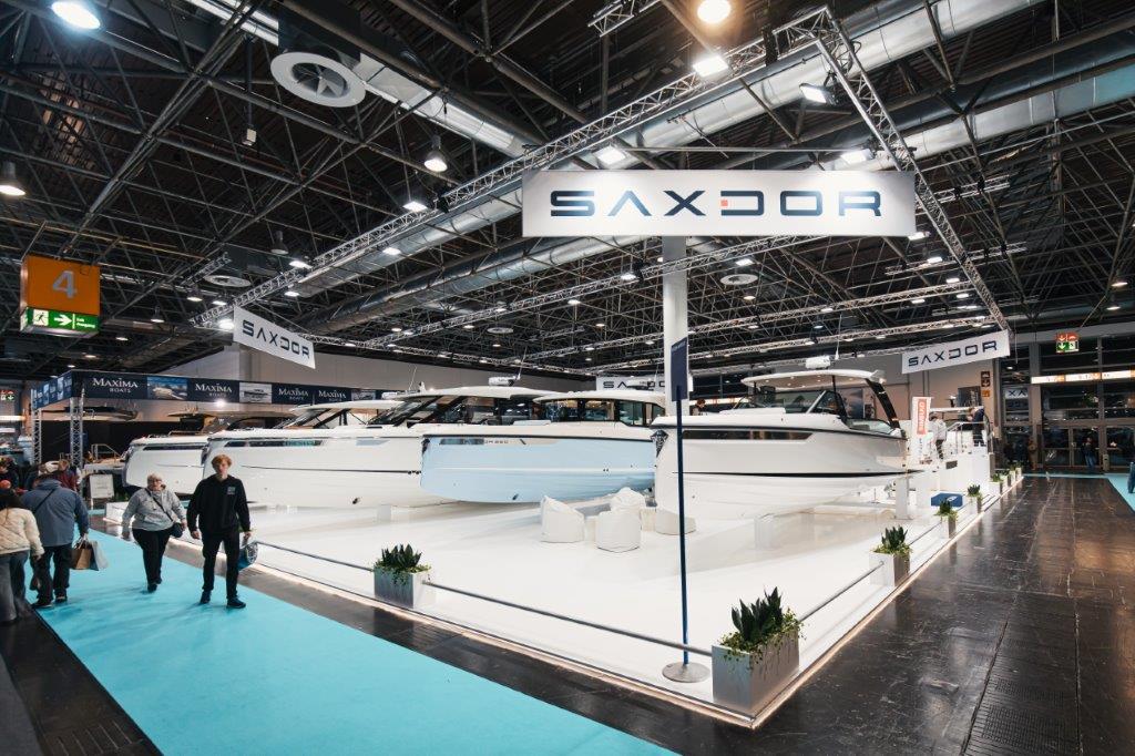 Saxdor Yachts presenta innovazioni al Boot Düsseldorf 2025: AI, Virtual Showroom e gestione energetica sostenibile.