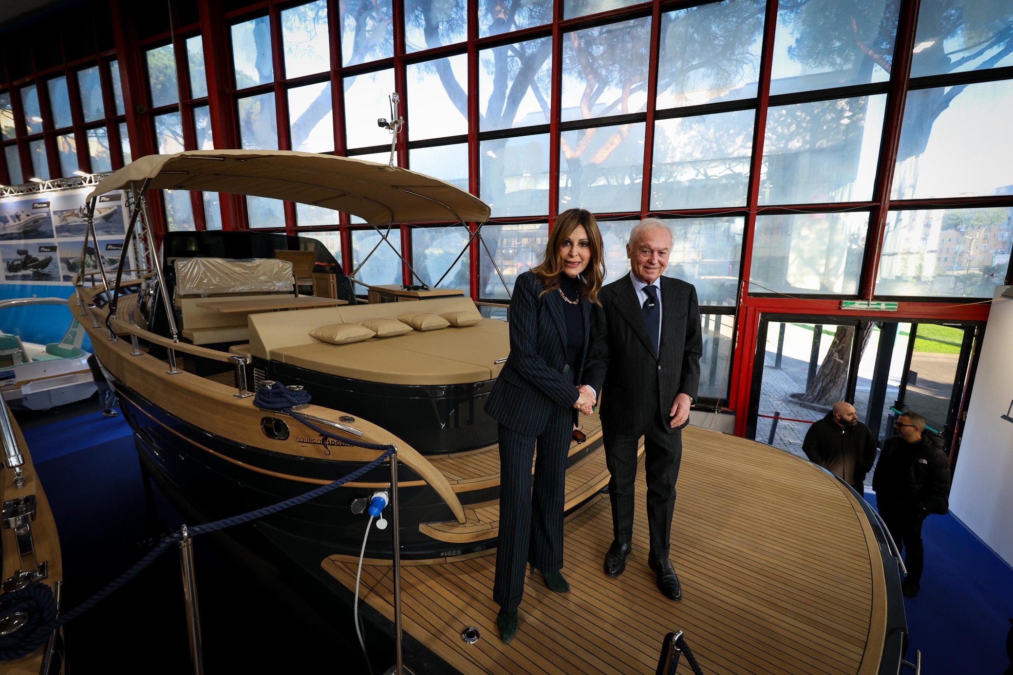 Santanchè al Nauticsud: focus su turismo nautico, posti barca e sviluppo del Sud Italia con partnership pubblico-privato.