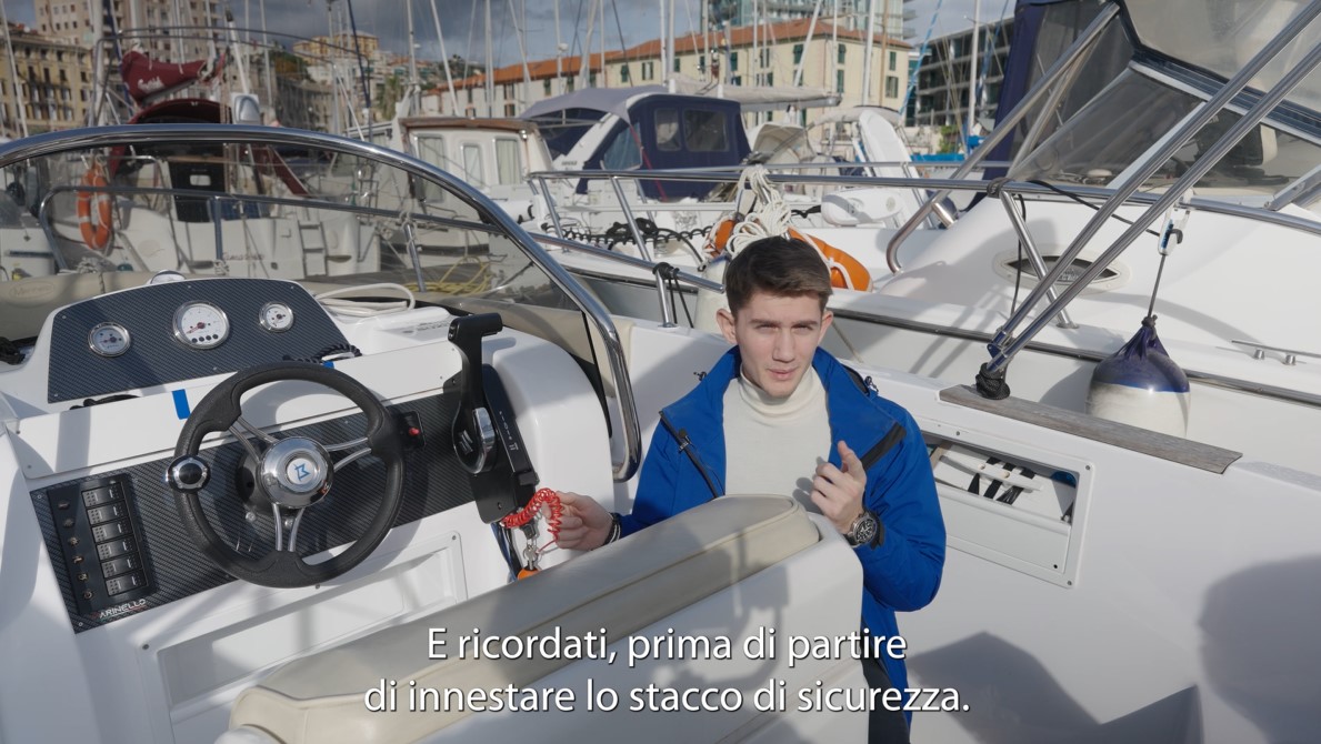 Scopri #SuzukiDriveExperience: 10 tutorial per una navigazione sicura e responsabile. Vivi il mare con Suzuki!