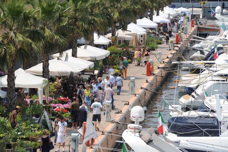 Dal 16 al 18 maggio 2025 a Genova, Yacht&Garden unisce giardino mediterraneo, nautica tradizionale e sostenibilità in un evento imperdibile.