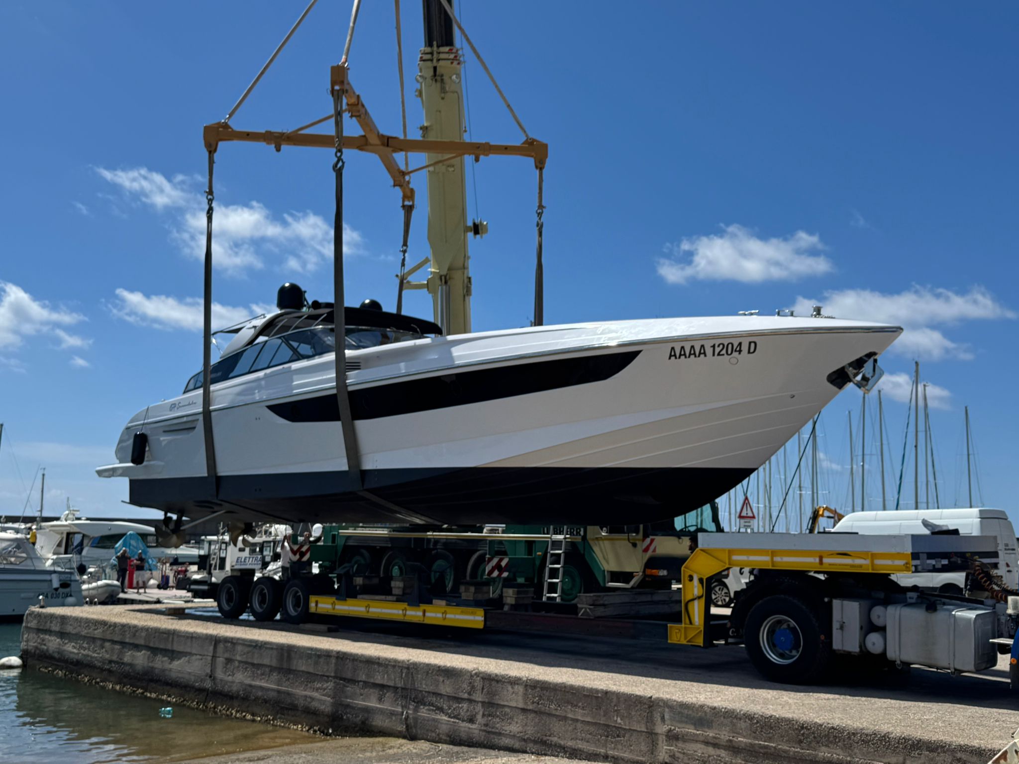 GR Sessantatre nuovo open custom Rizzardi: design mediterraneo, motori Nanni 900hp, consumi ottimizzati 190 litri/ora