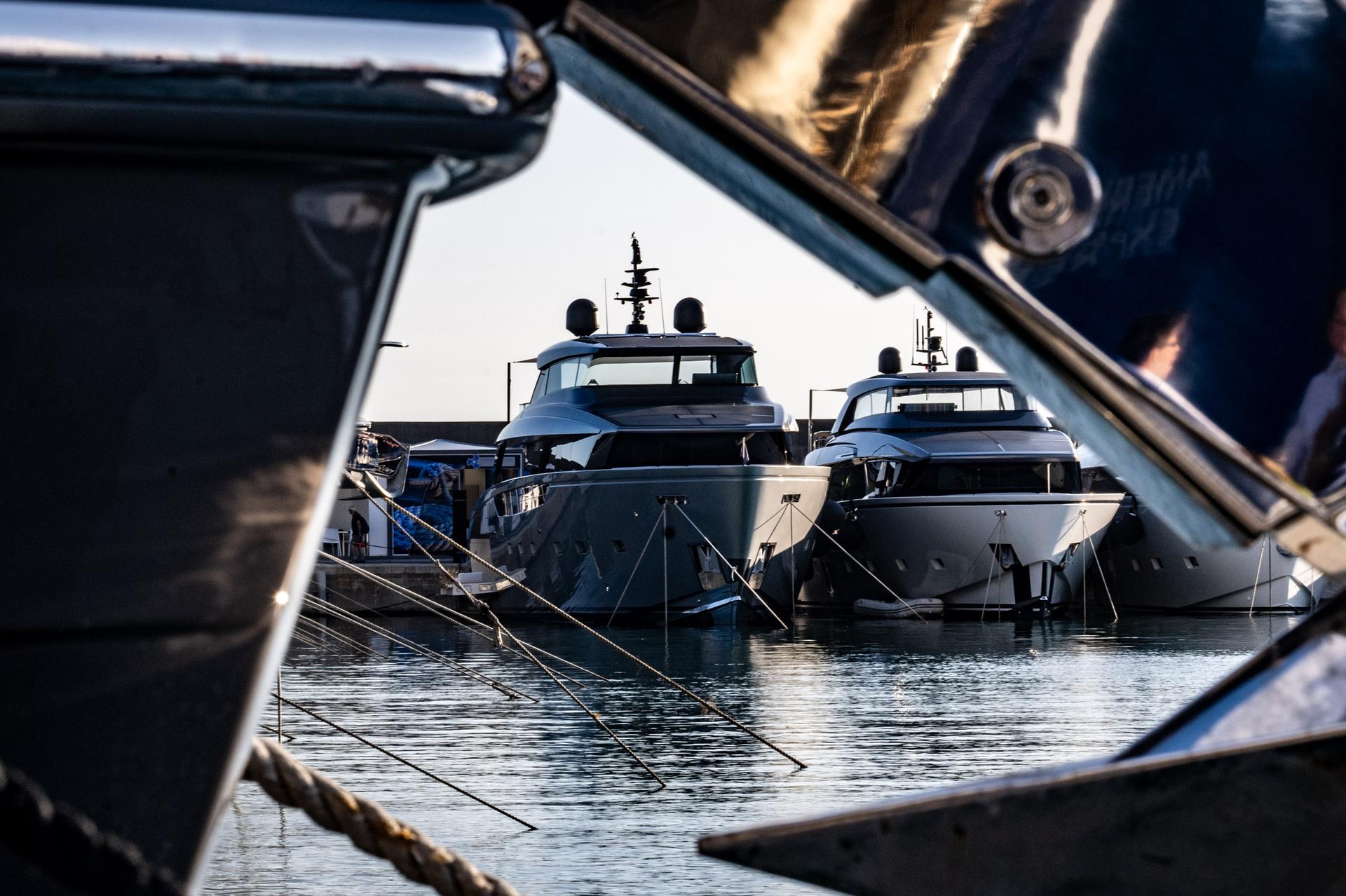 Confindustria Nautica promuove riforme e innovazione sostenibile al Blue Design Summit e allo Shipping Forum per il futuro del settore.