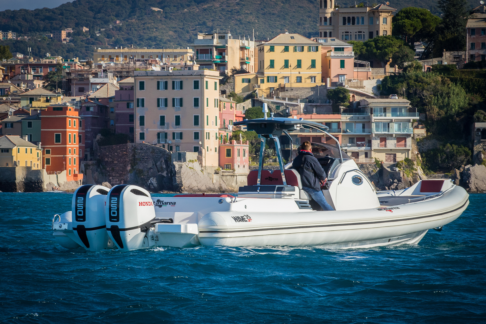 Prove in mare con i motori Honda BF350 a Misano: sabato 5 luglio test a bordo di Altamarea 35 e Ranieri 275.