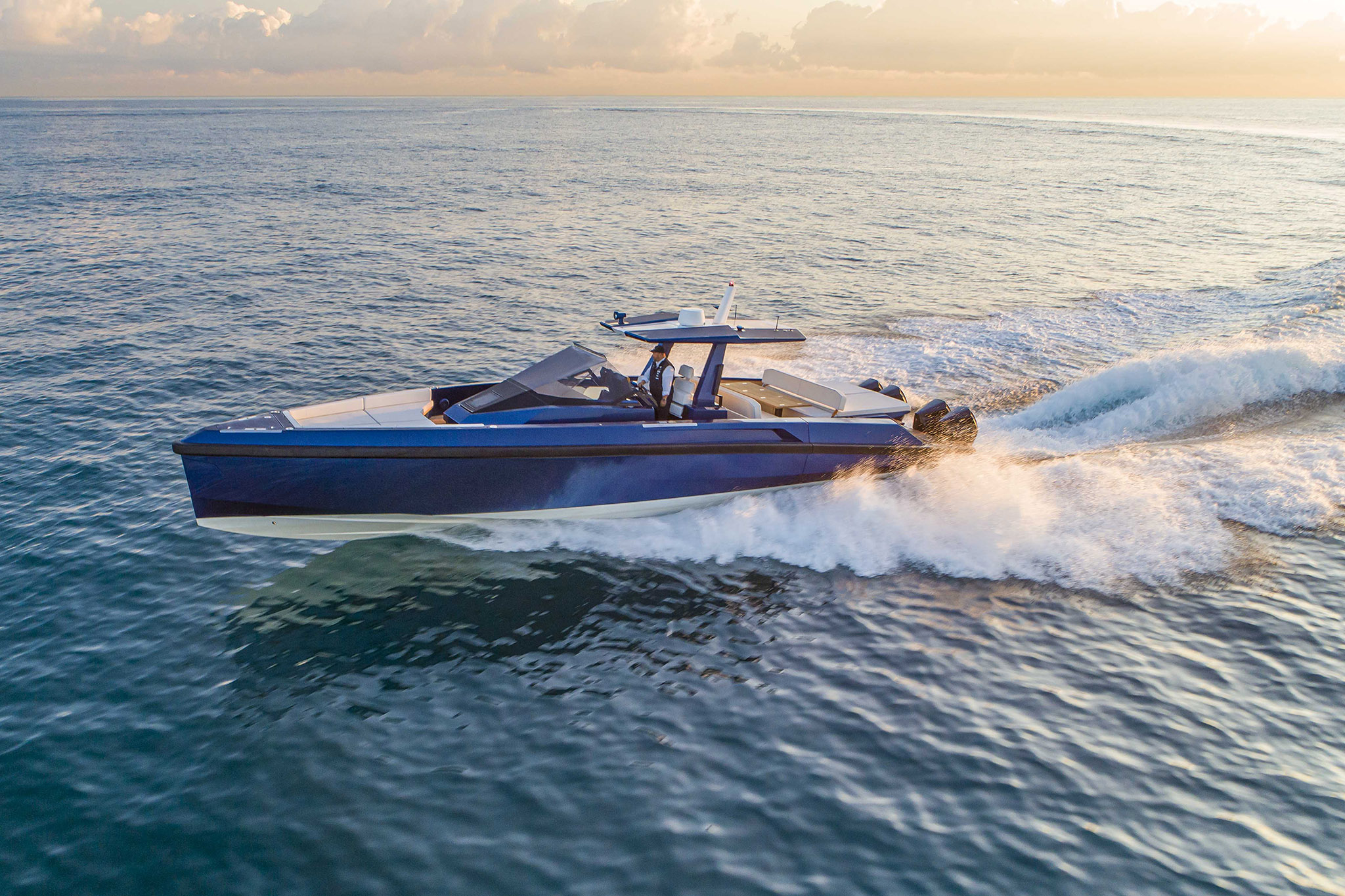 Ferretti Group acquisisce il 100% di Wally da Luca Bassani. Controllo totale del marchio yacht di lusso strategico.