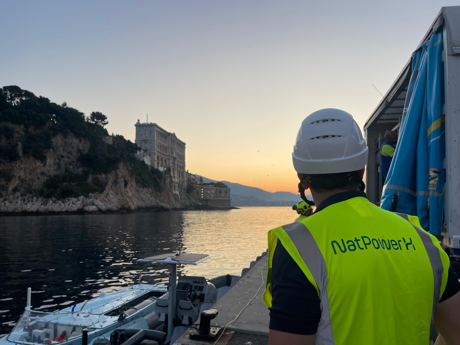 NatPower H garantisce 6 rifornimenti in 48 ore con idrogeno verde alla Monaco Energy Boat Challenge 2025.