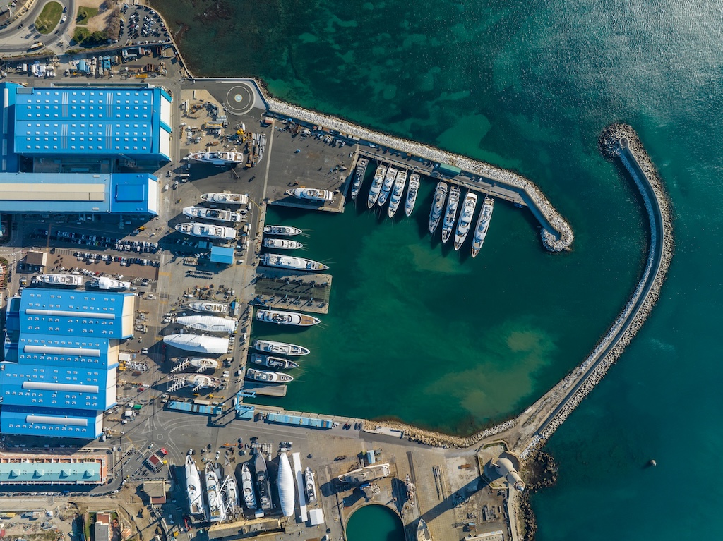 Lusben debutta al Cannes Yachting Festival 2025 e presenta Benetti Lifetime Care. Investimenti a Livorno e Viareggio.