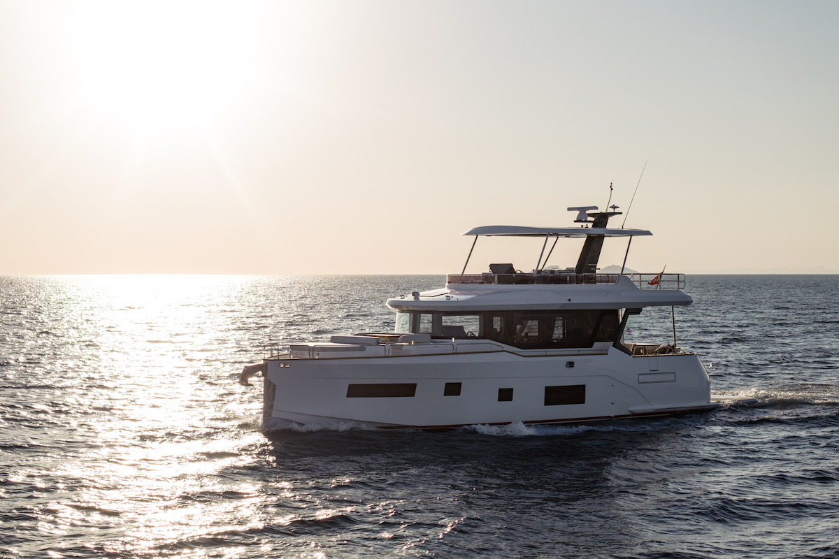 Debutta al Cannes Yachting Festival 2025 il nuovo Sirena 60: spazi ampliati, design evoluto e comfort personalizzabile.