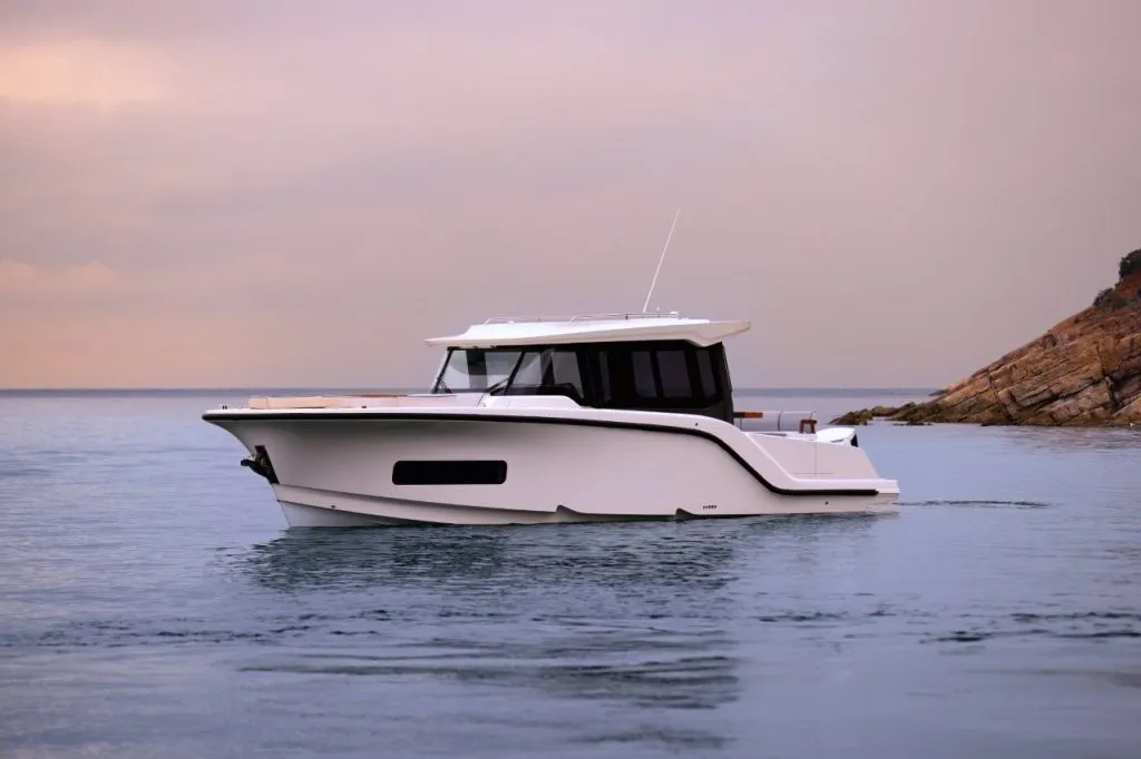 AIATA presenta il Wayfinder 38 Cabin al Salone Nautico di Genova 2025: design, comfort e modularità unici.